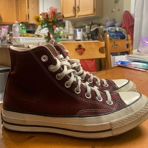 burgundy converse